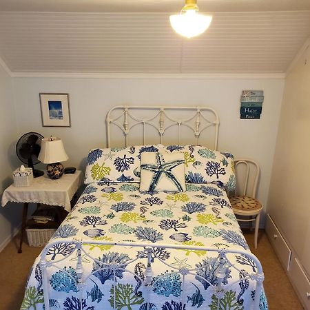 Bay Cottage Getaway Port Townsend Room photo