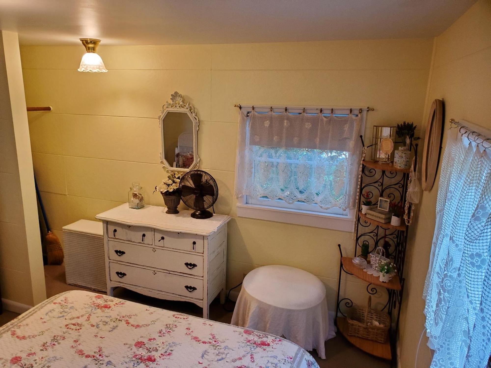 Bay Cottage Getaway Port Townsend Room photo